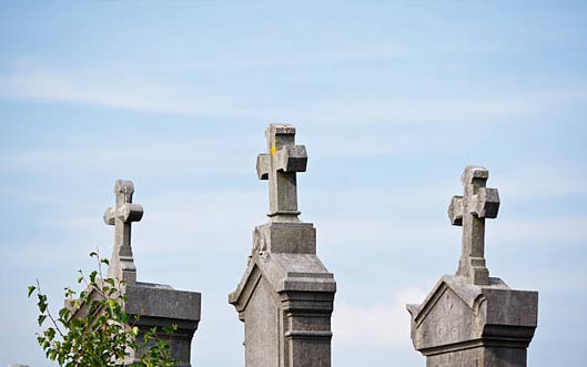 Sepulturas y cruces